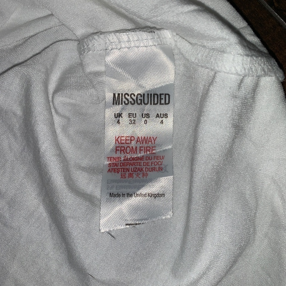 MISSGUIDED COLD SHOULDER TOP - Picture 5 of 5